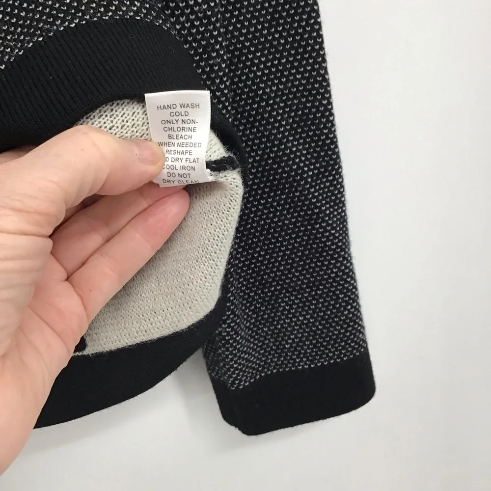 Banana Republic Merino Wool Cardigan Sweater Career Winter Warm Black Size M
